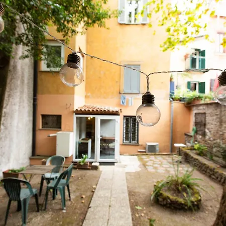 Cozy & Real Trastevere * Ρώμη